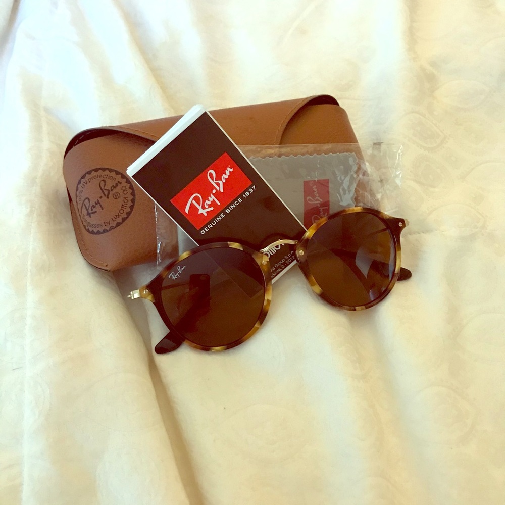 RAYBAN - RB2447 ROUND FLECK Sunglasses